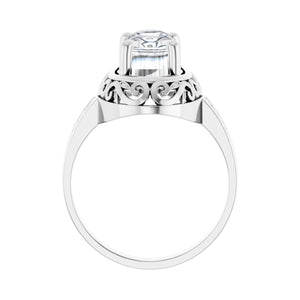 Filigree Cabochon Ring · 0.75–2 ct — 18K White Gold, detail